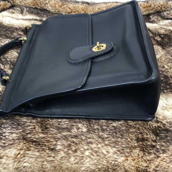 Vintage Coach Willis Hungary Black Leather Bag - Picture 7 of 16